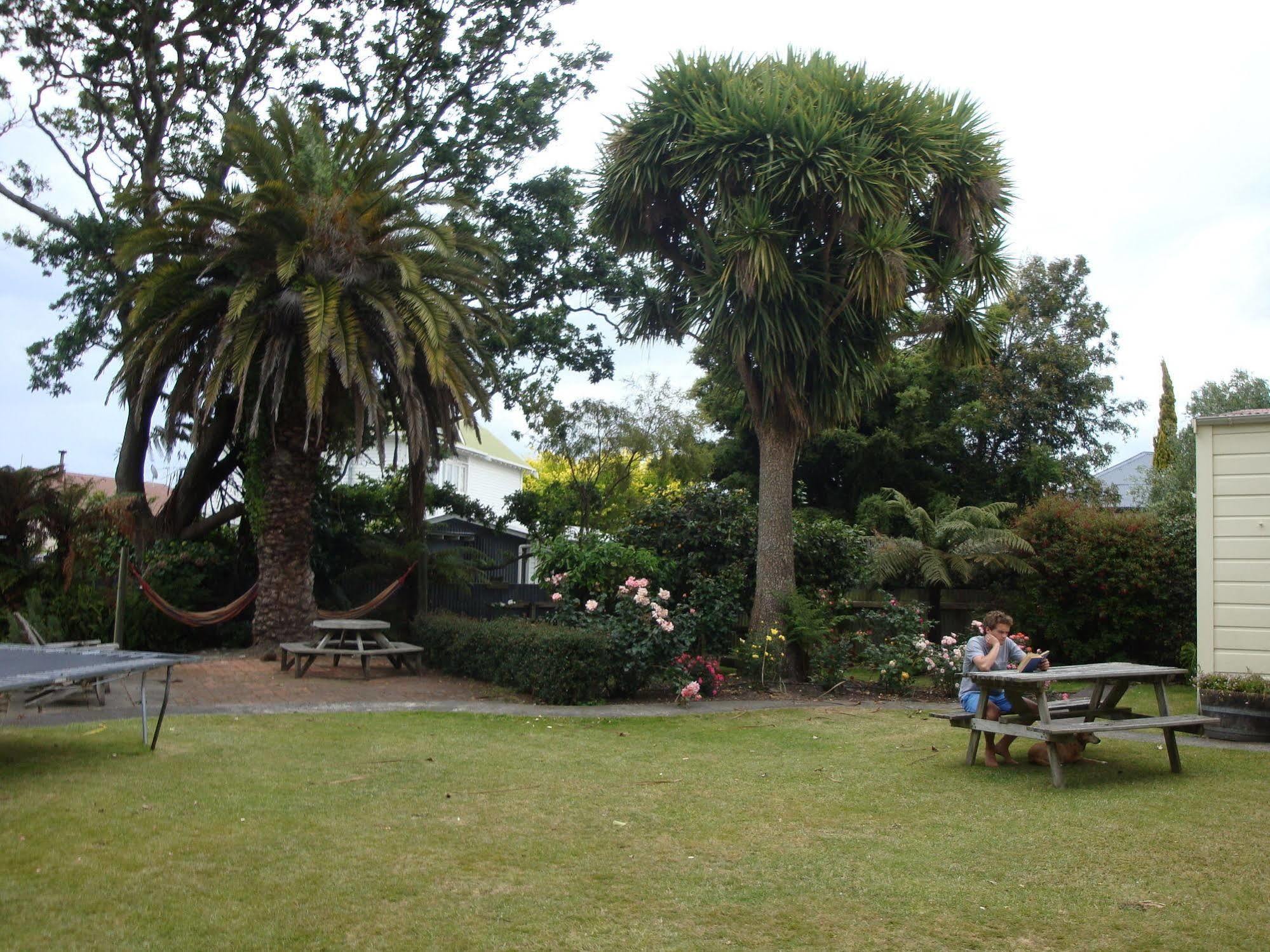 Tamara Riverside Lodge Whanganui Esterno foto